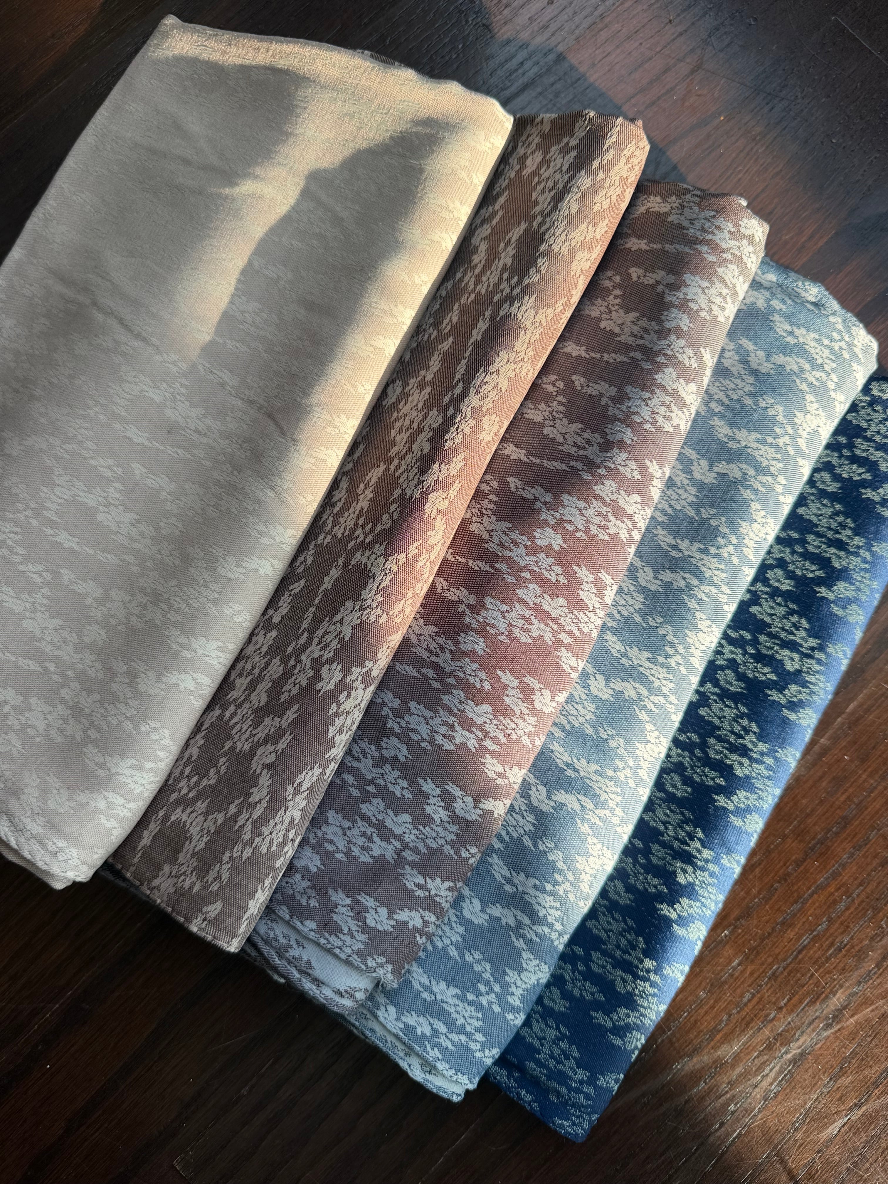 Feathers Versatile Cotton Square (6 colors)