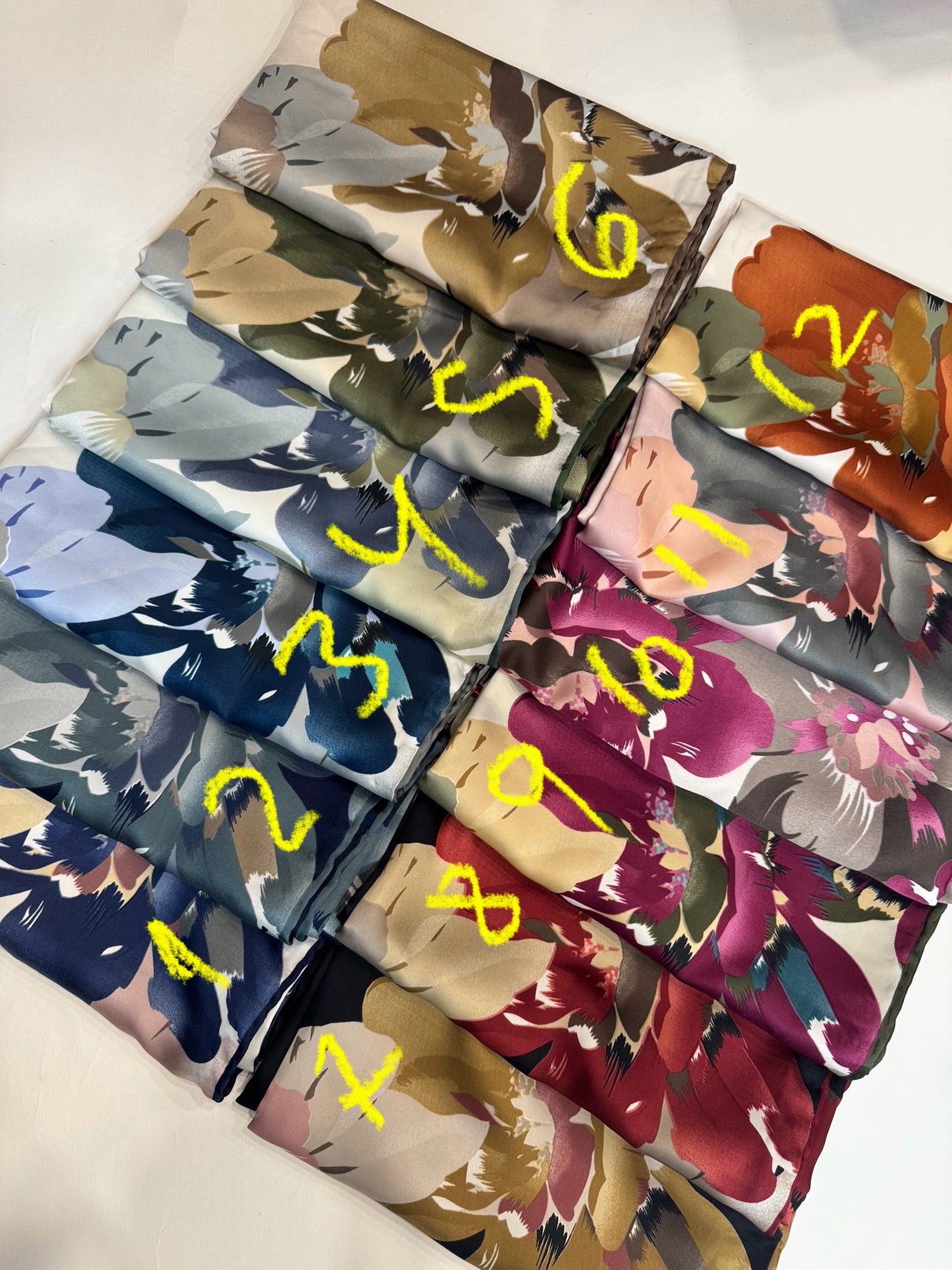Flower Satin Square ( 12 colors )