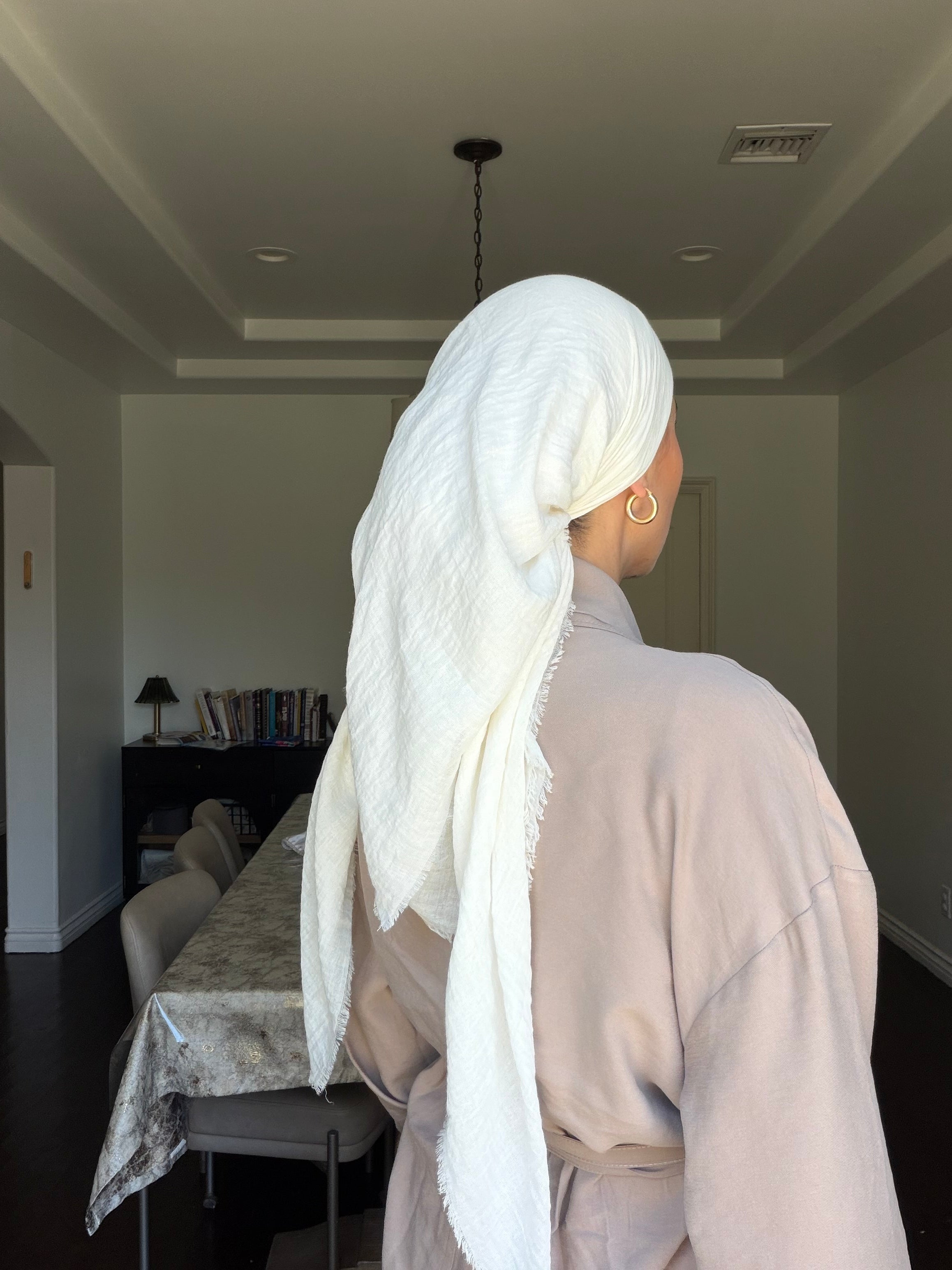 Ivory Ruffle Cotton Square