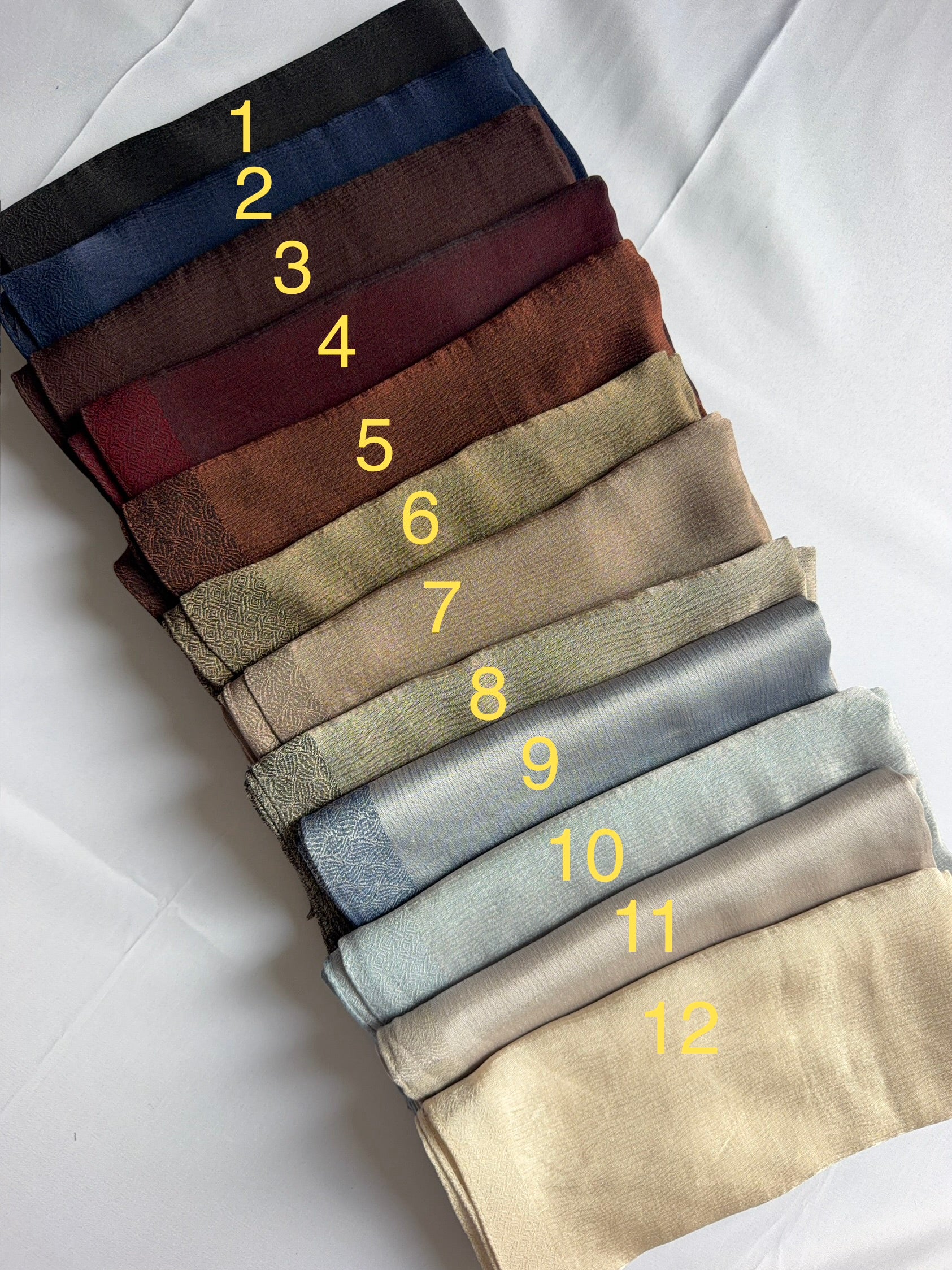 Luxury Satin Square ( 12 colors )