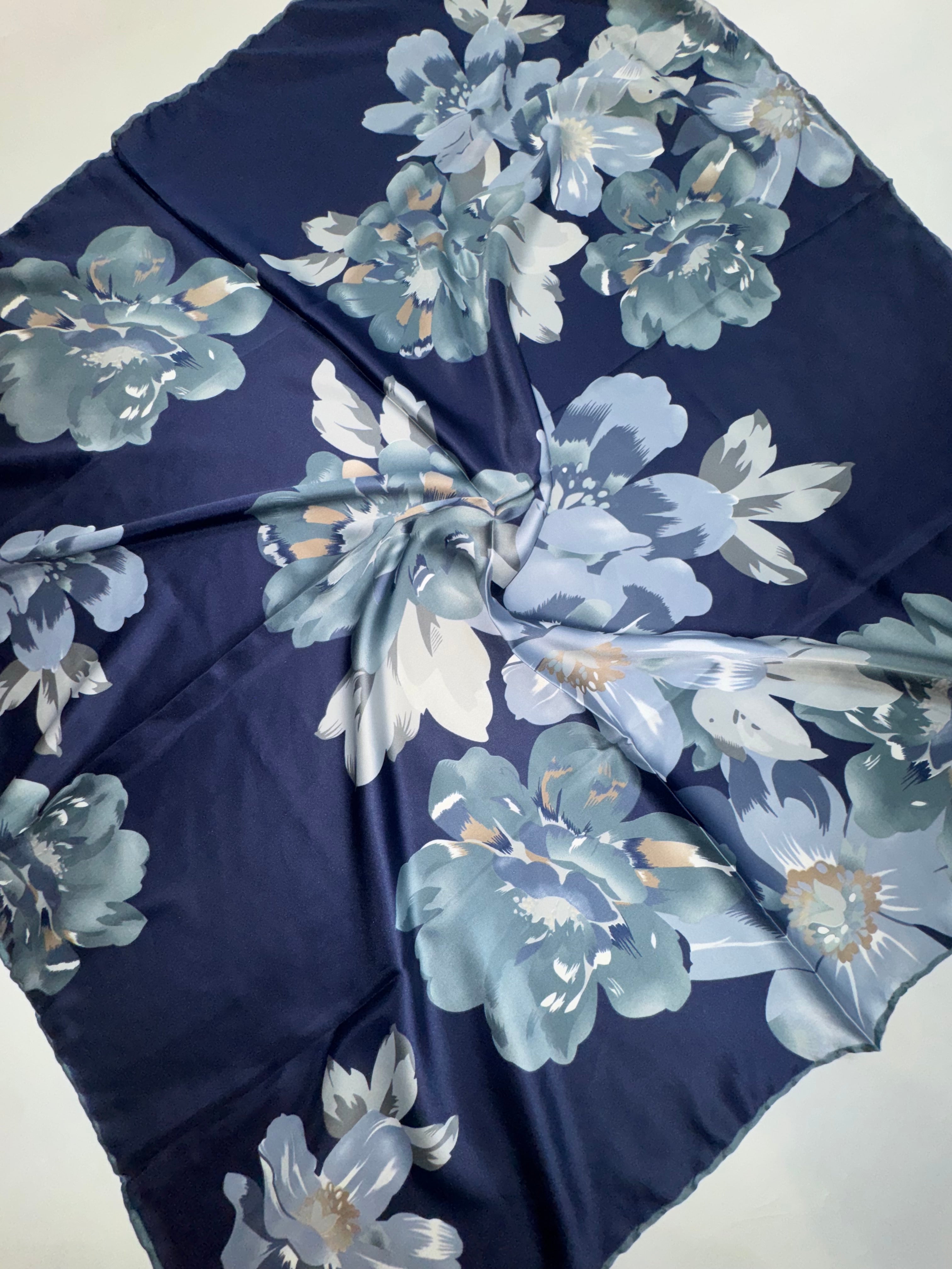 Flower Satin Square ( 12 colors )