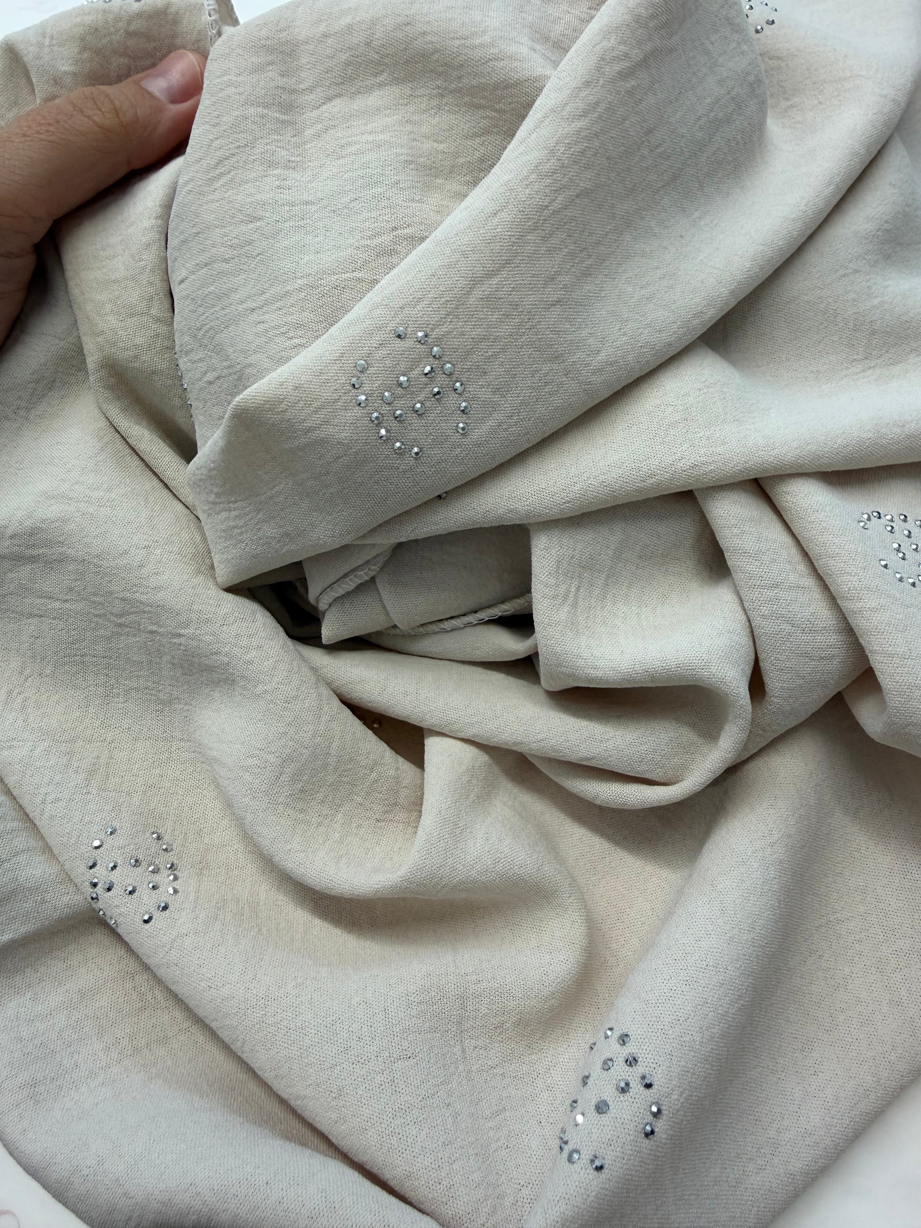 Cream Rectangle With Bids Chanl