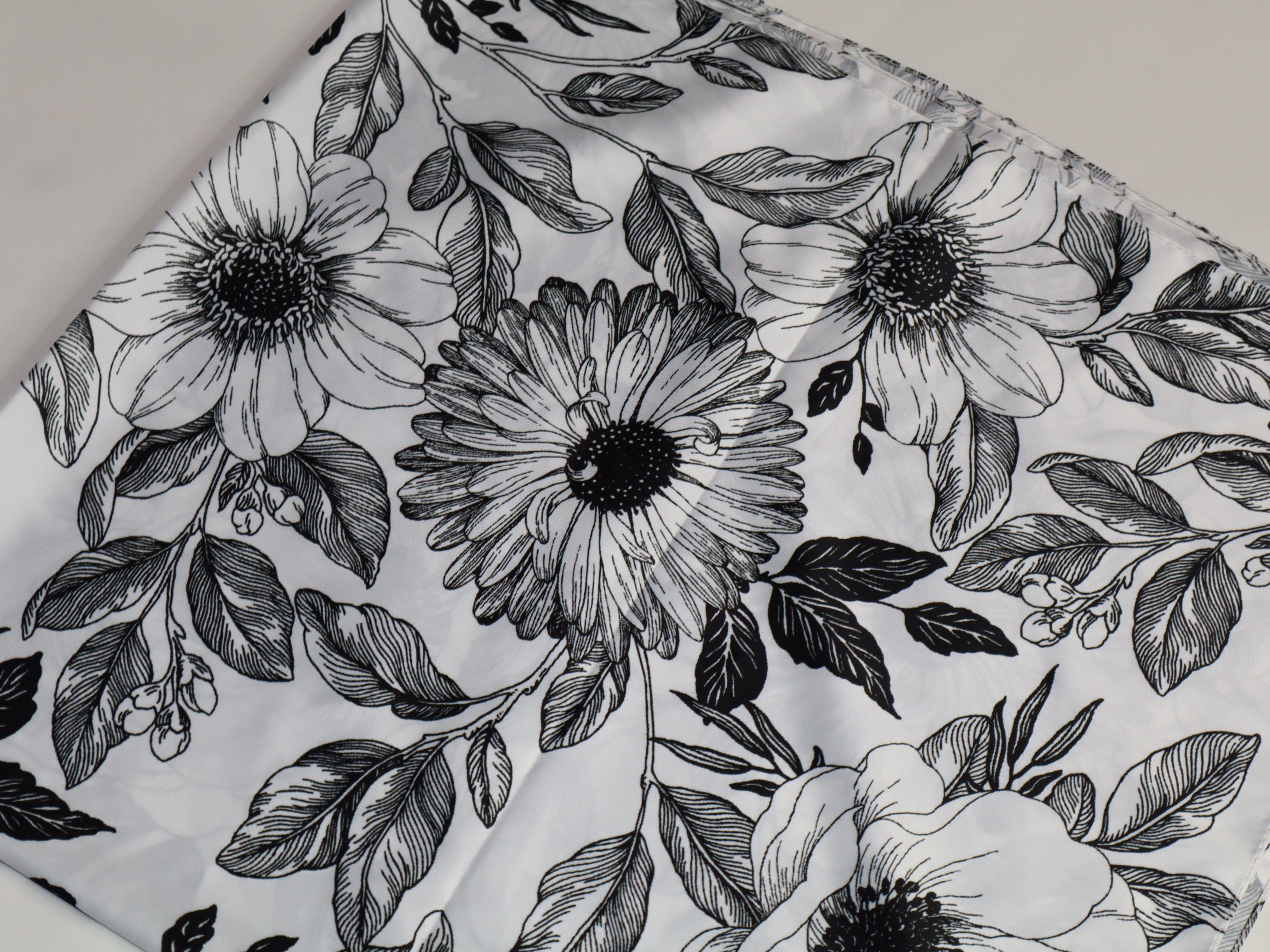 Black & White Flower Satin Suare