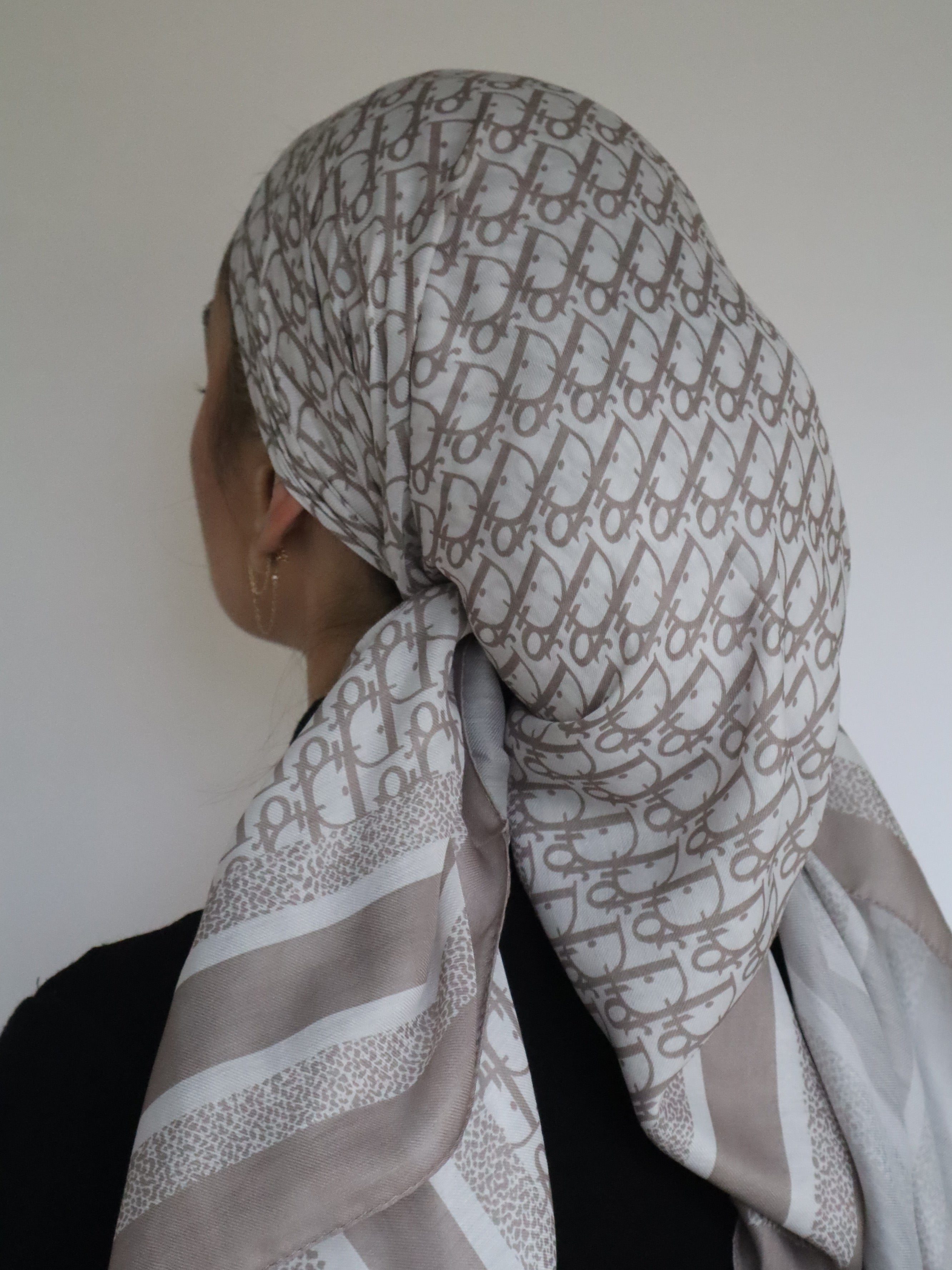 Light Wight Cotton Square Inspired By D (9 colors)