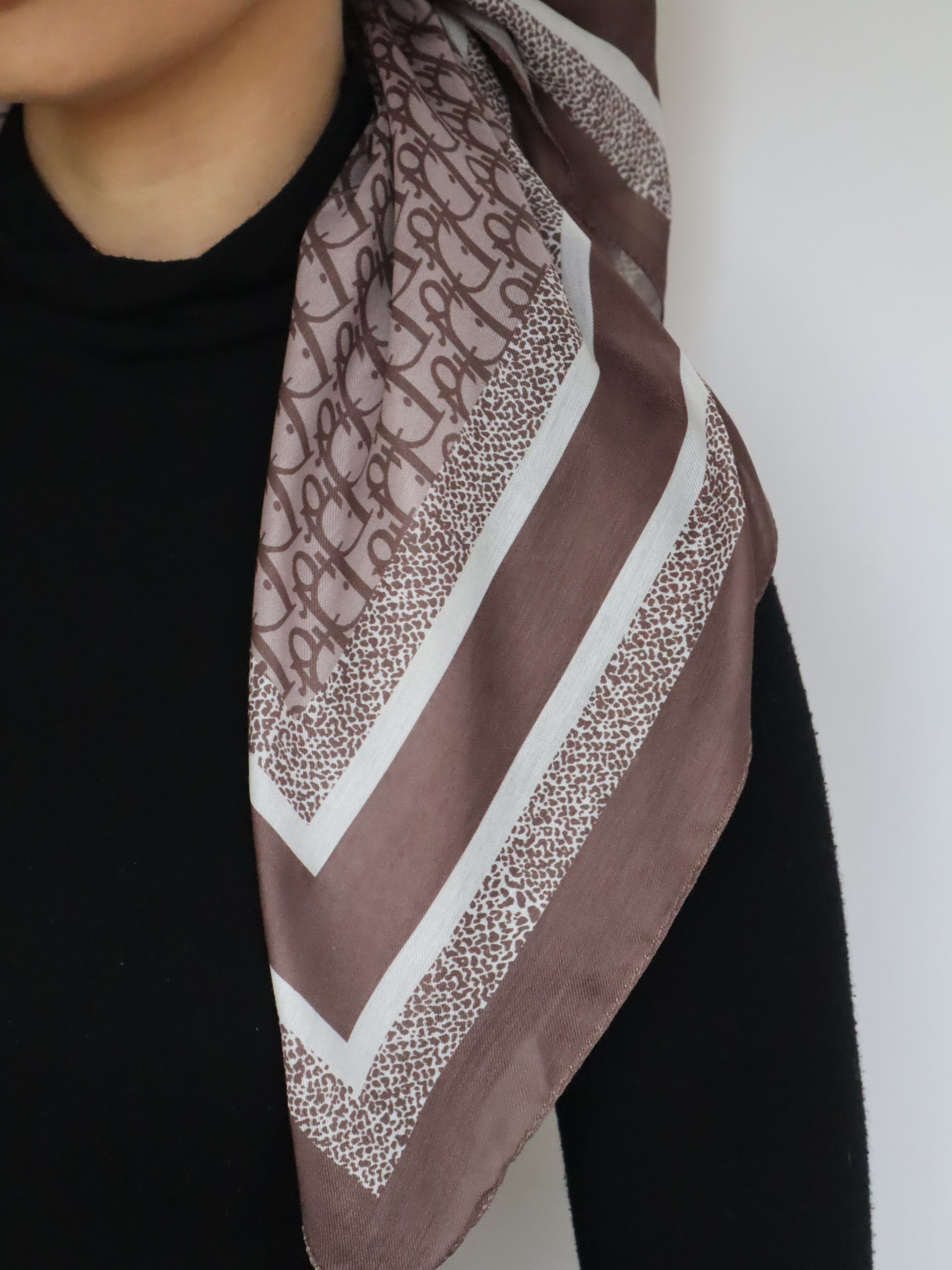 Light Wight Cotton Square Inspired By D (9 colors)