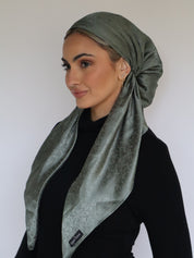 Adjustable Pre-Tied With Velvet Satin (6 colors)