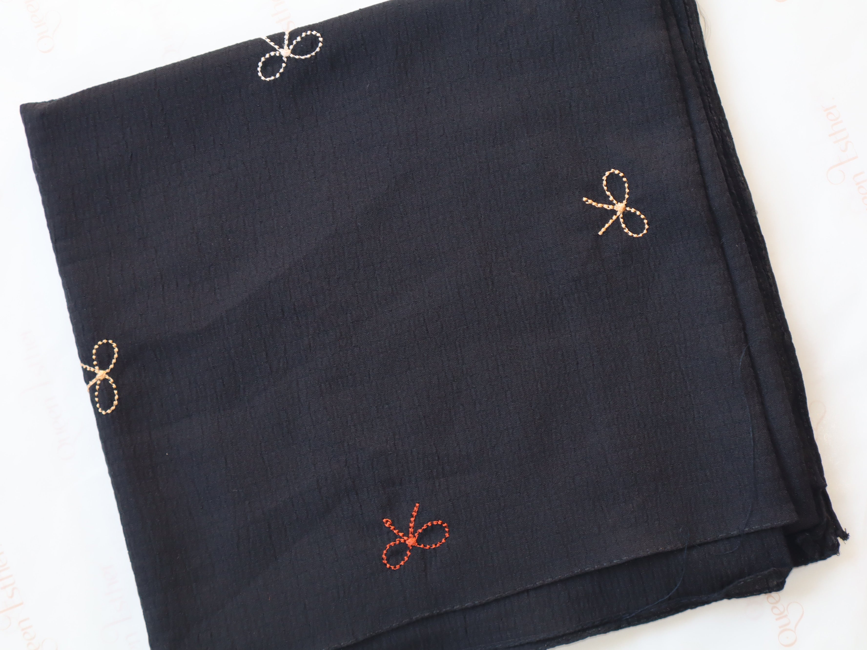 Crinkle Bow Cotton Square