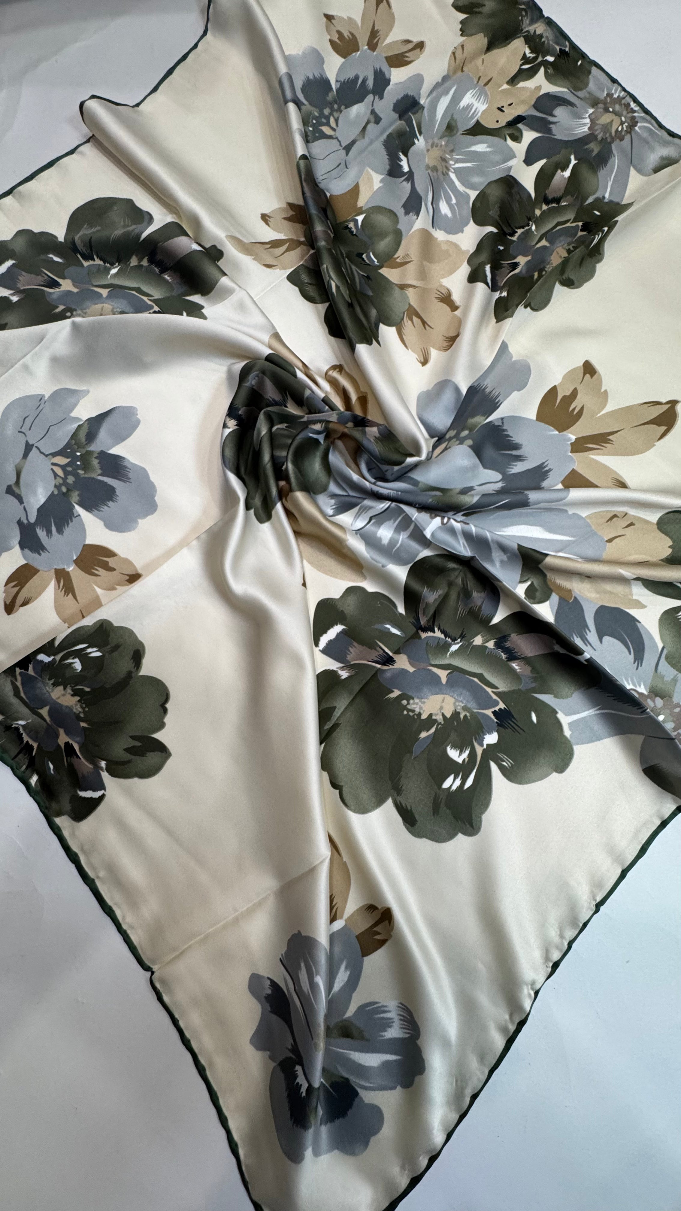 Flower Satin Square ( 12 colors )