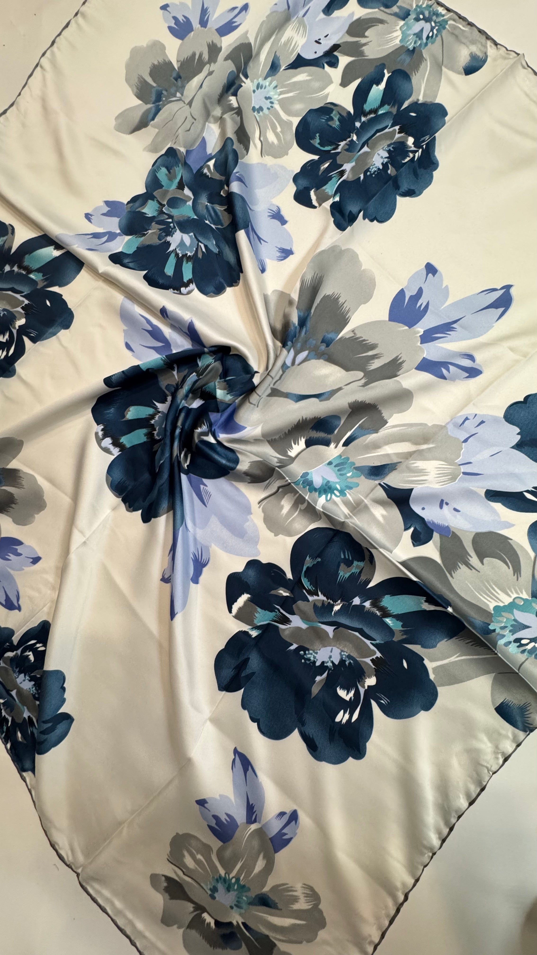 Flower Satin Square ( 12 colors )