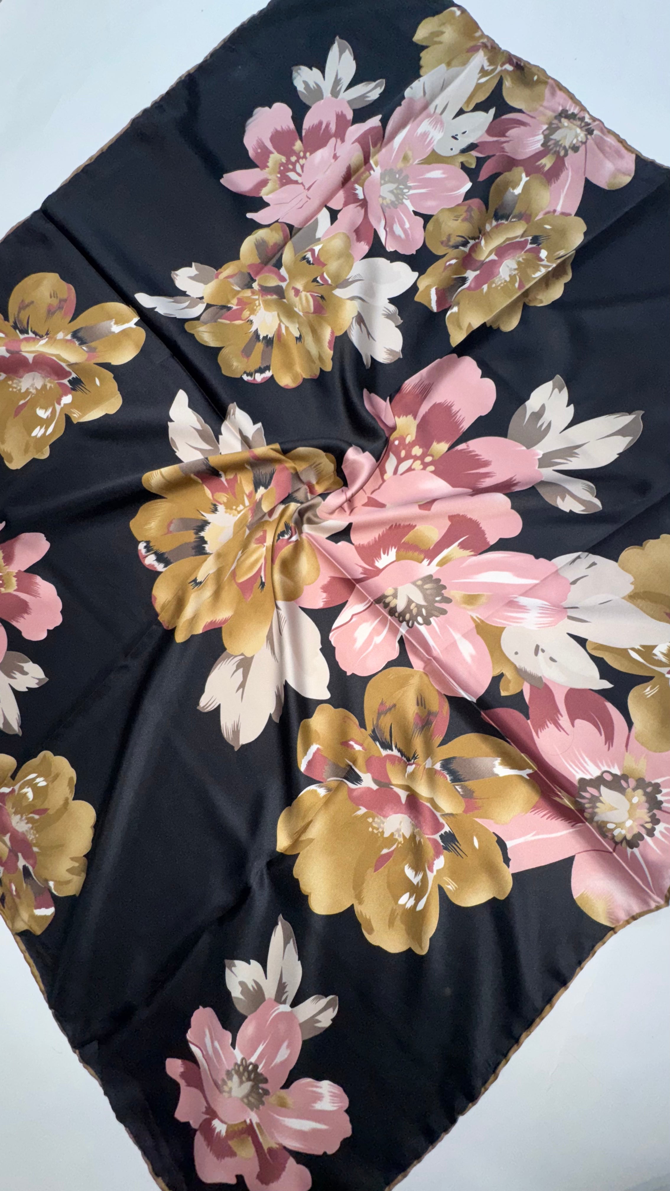 Flower Satin Square ( 12 colors )